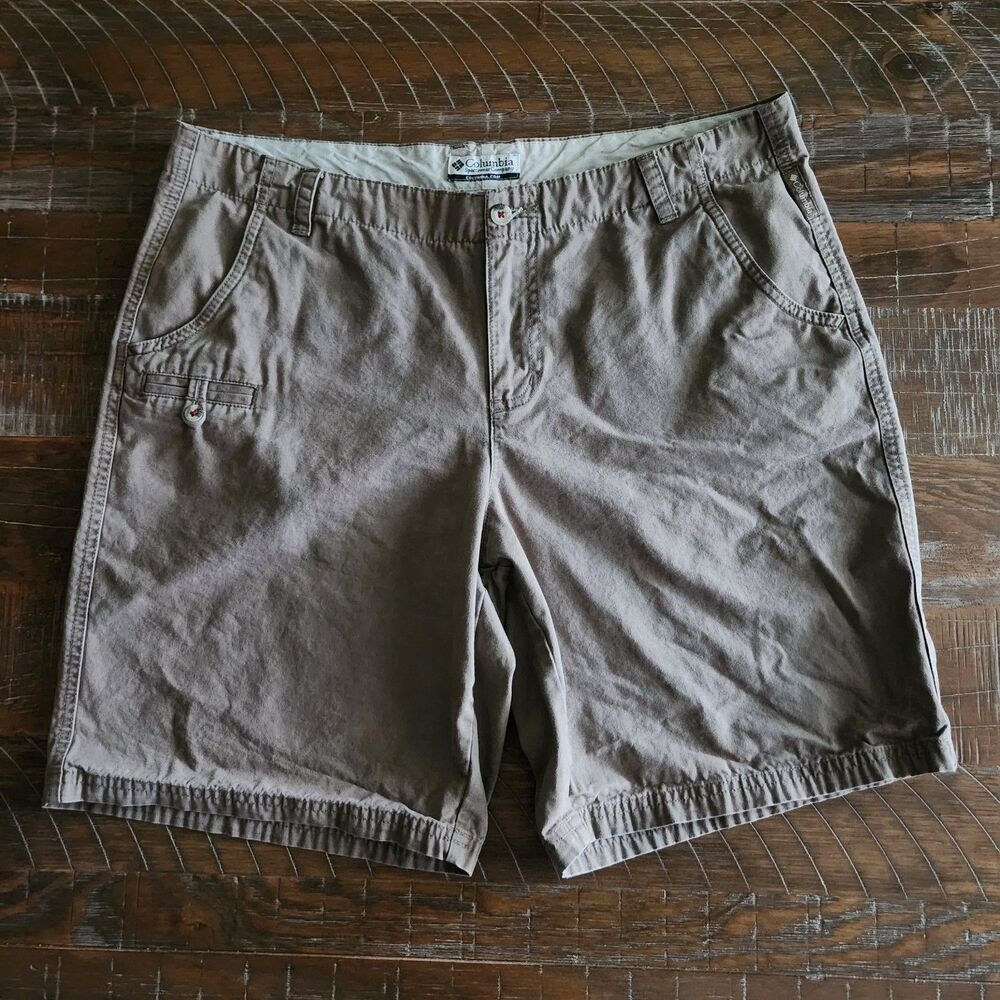 Vintage Columbia Outdoor Hiking Shorts Men’s Khaki Cotton Gorpcore
